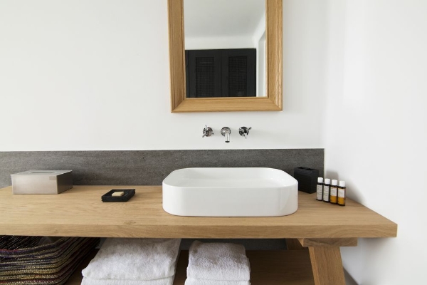 Hotel Porto Fira Suites